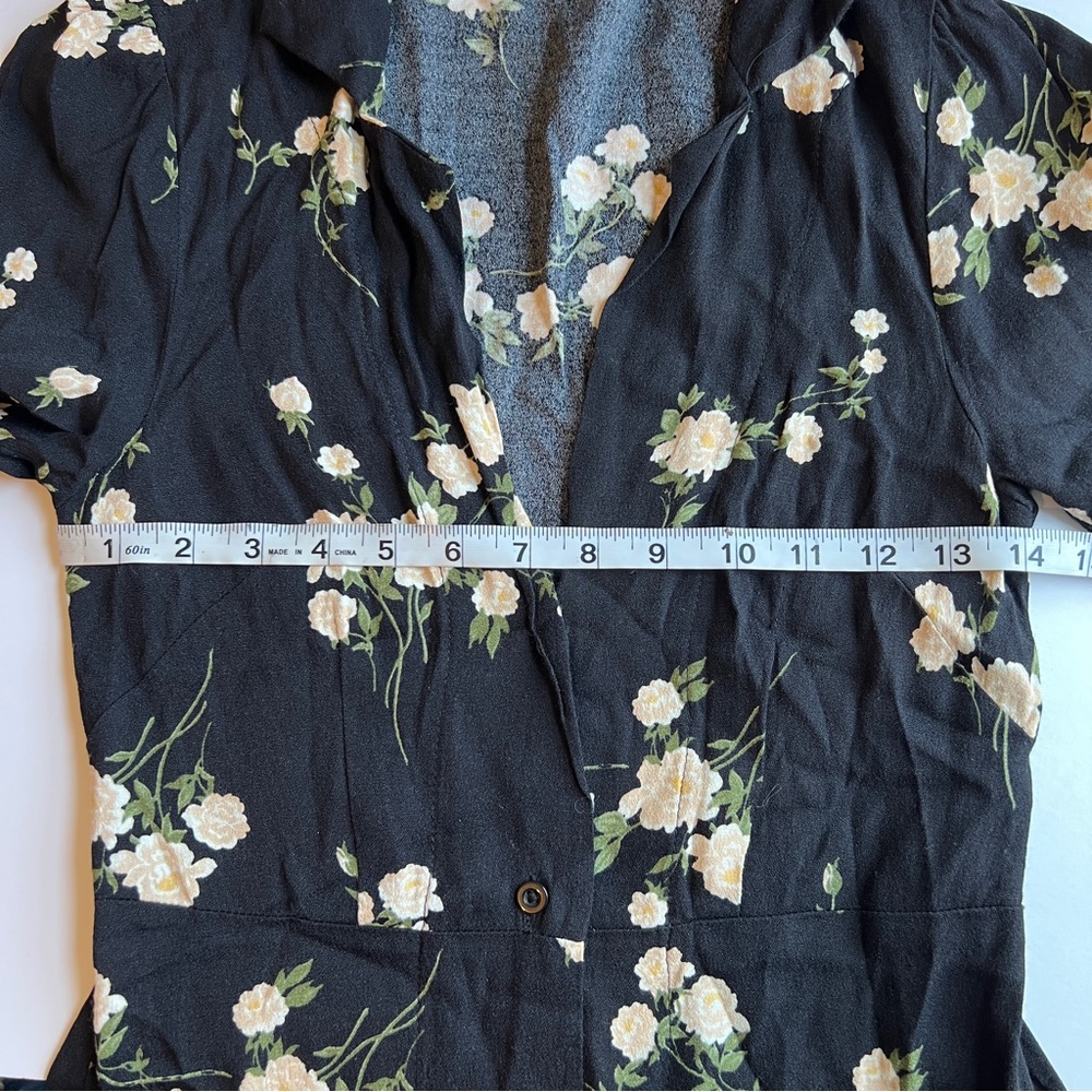 UO urban renewal black floral short sleeve button up mini dress Sz Small - Picture 4 of 4